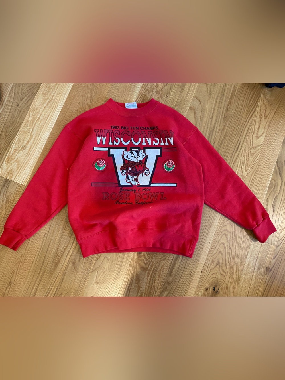 Wisconsin Rose Bowl Vintage Crewneck Sweatshirt - Red Medium